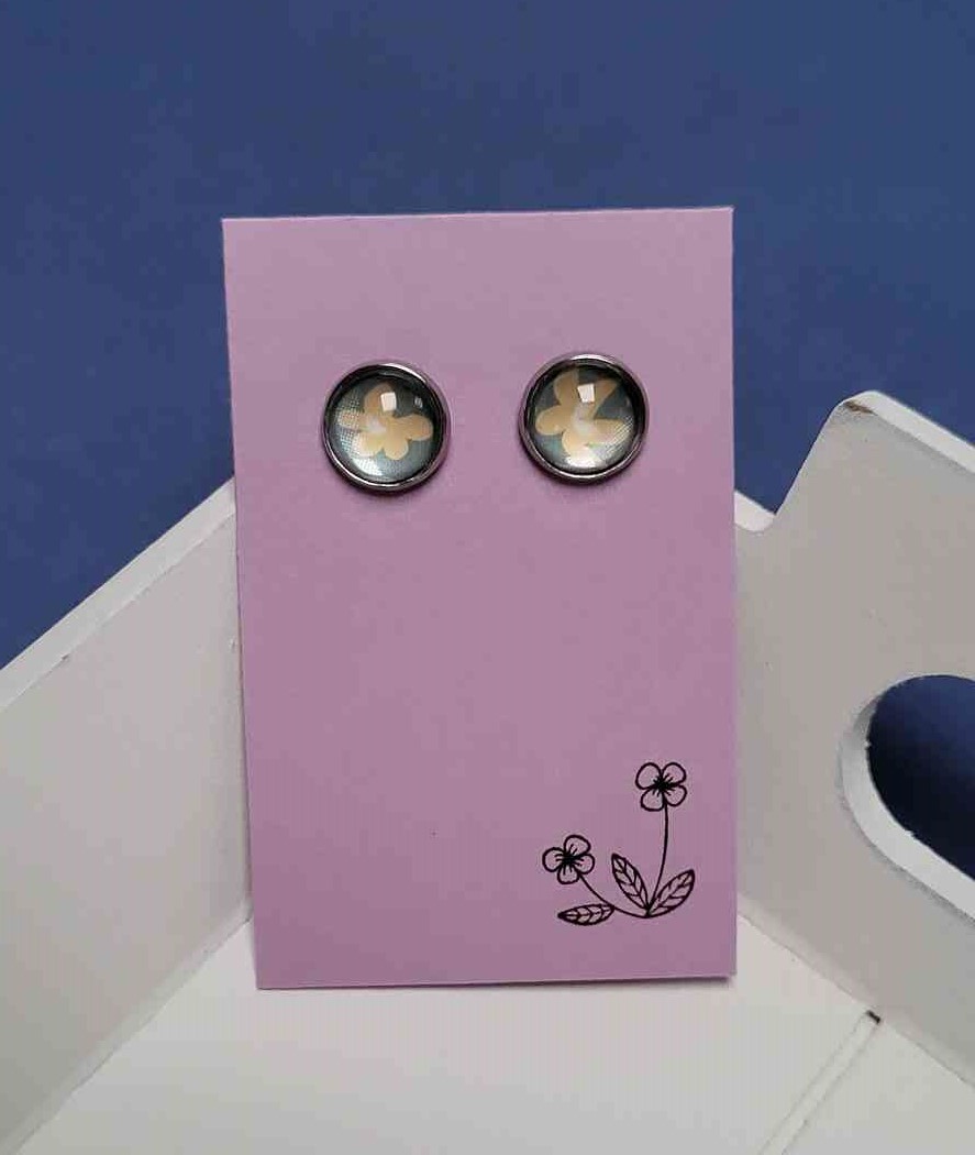 Cabochon Ohrstecker Blume